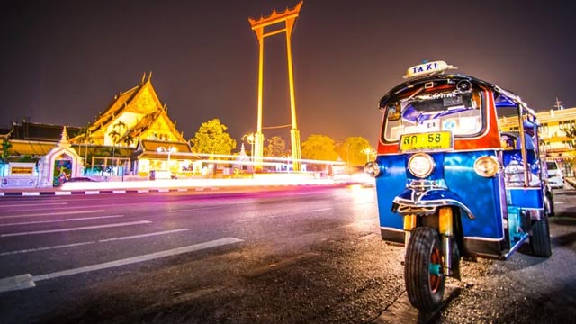 Ride in a Tuk Tuk